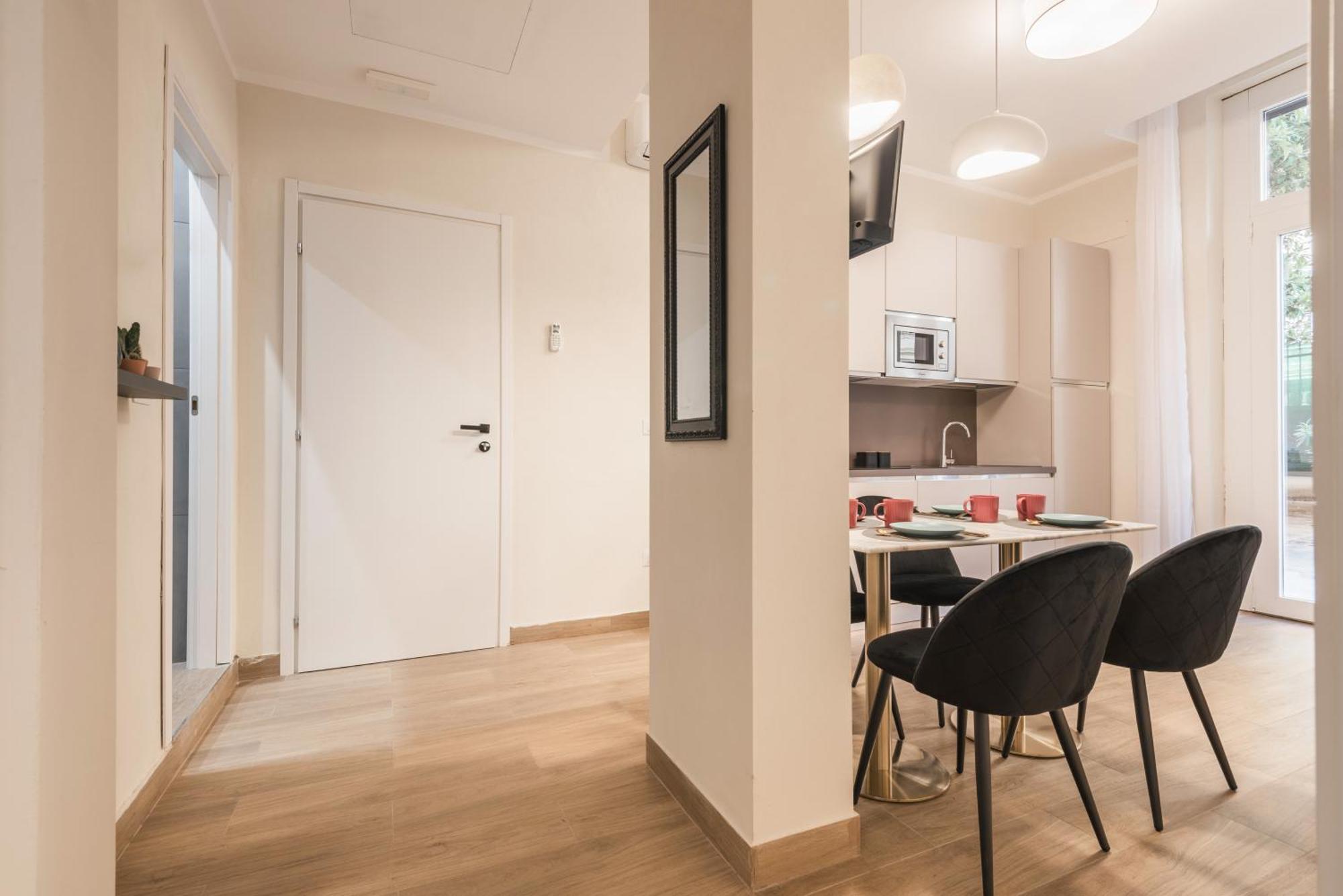 Apartamento C1 Class Apartments, 2 Delux, Max 6 Persone Distante 15 Minuti A Piedi Da Fontana Di Trevi *